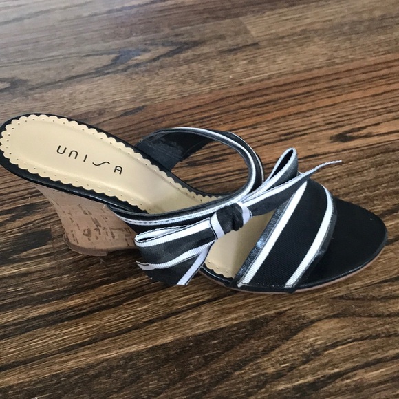 Sandals - Picture 2 of 5